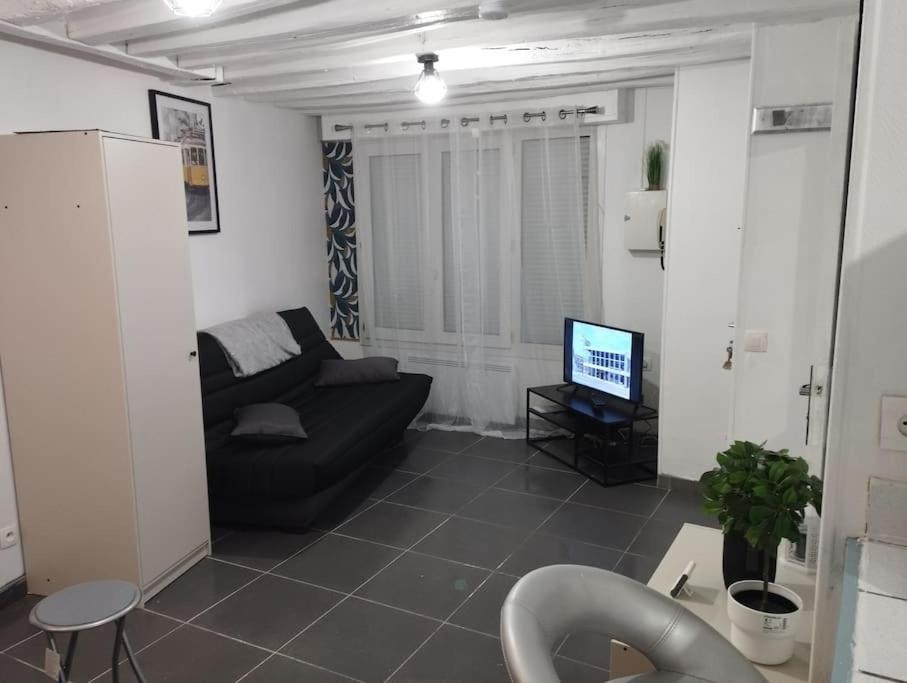 Studio Equipe Proche Aeroport Paris Cdg Apartment Vemars Exterior photo